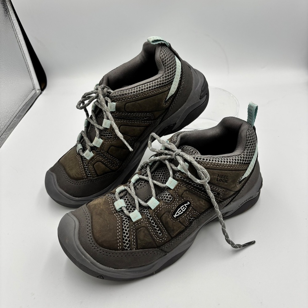 KEEN Women's Circadia Waterproof Hiking Boots Trail Shoes Size US 6.5